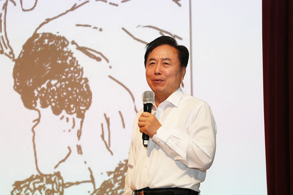 ▲권기창 안동시장이 민선8기 첫 정례조회에서 강연자로 나서 주목을 받았다.(사진 안동시청 제공.2022.09.01)