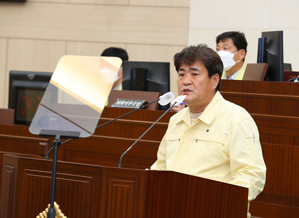 ▲안동시의회 우창하(국민의힘) 의원이 5분 발언을 이어갔다.(사진 안동시의회 제공. 2022.09.05)
