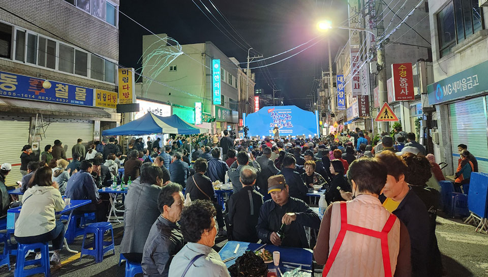 ▲안동 중앙신시장 일원에서 열린 중앙신시장 소·소·문 축제.(사진 안동시청 제공)