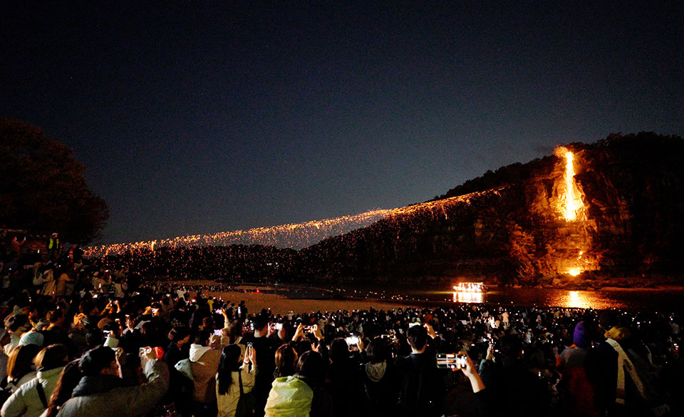 ▲안동 하회선유줄불놀이가 ‘대한민국 밤밤곡곡 100’에 이름을 올렸다.(사진 안동시청 제공)