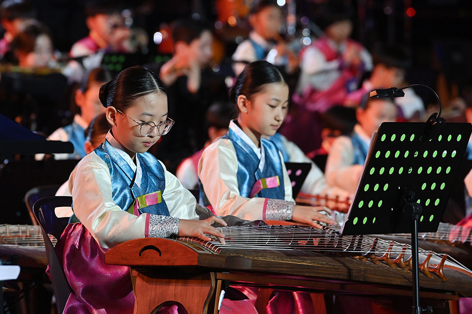 ▲안동실내체육관에서 열린 2023 경북 학교 예술교육 한마당 대축제 개막공연.(사진 경북교육청 제공)