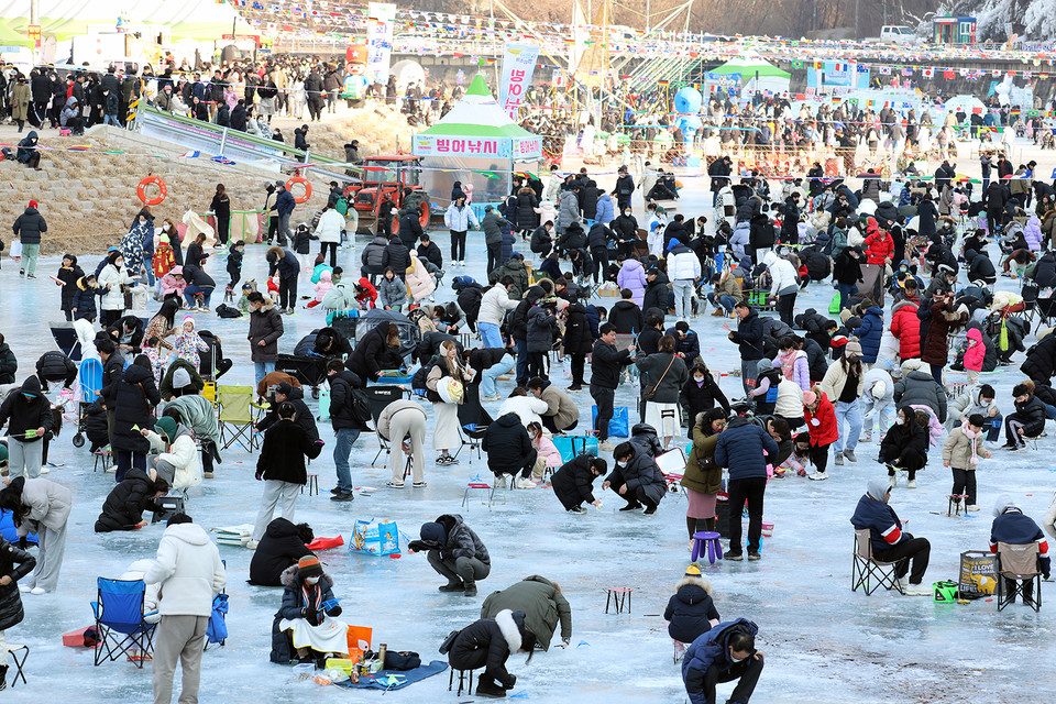 ▲무릉리 안동암산얼음축제장 전경.(사진 안동시청 제공)