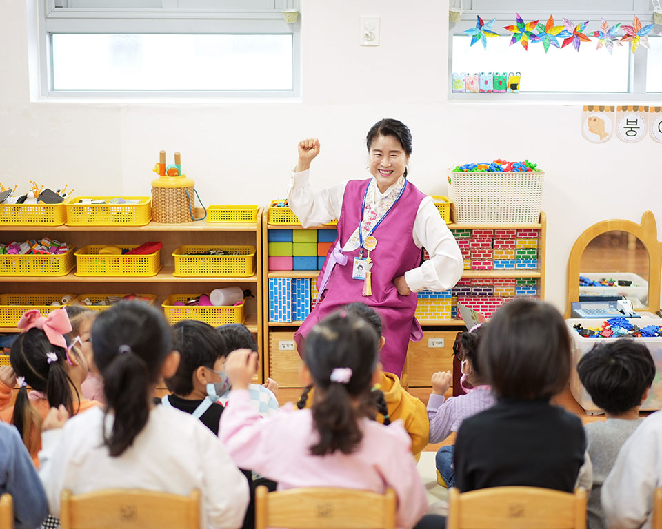 ▲임혜숙 이야기할머니 활동사진(13기, 인천).(사진 한국국학진흥원 제공)