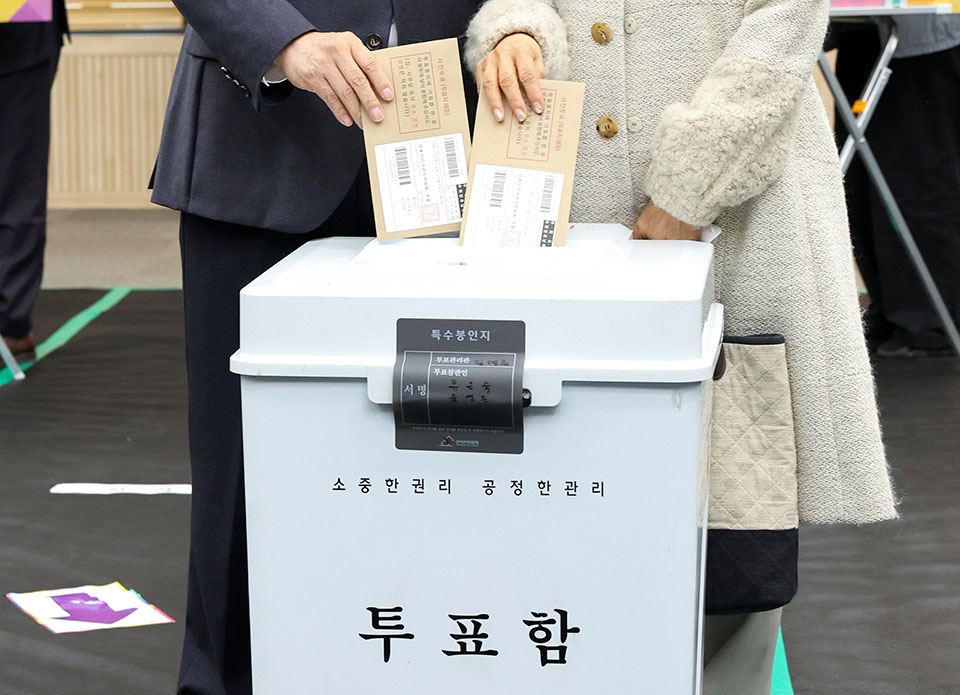▲안동·예천 선거구에는 총 36개의 사전투표소가 설치됐다.(사진 경북도청 제공)